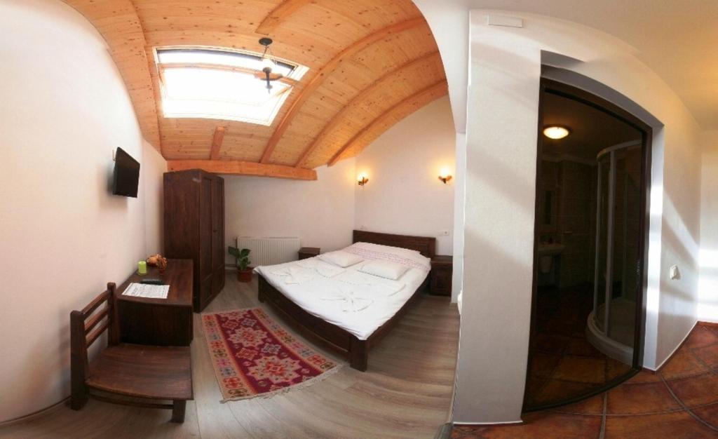 Casa Cartianu Hotel Târgu Jiu Quarto foto