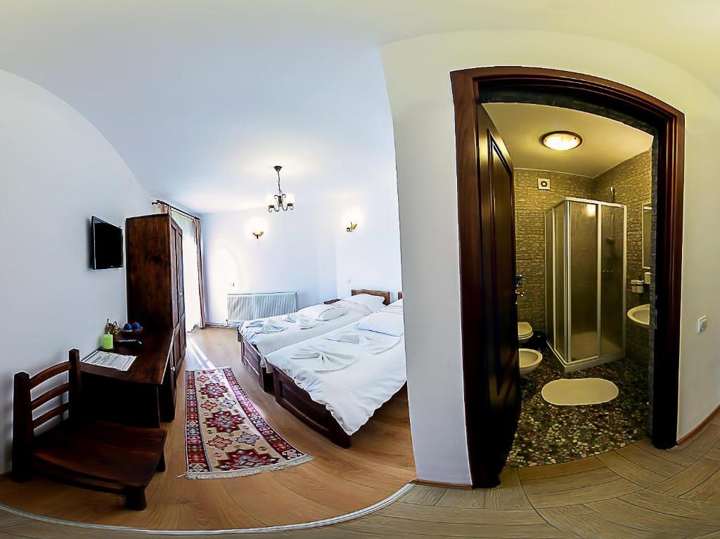 Casa Cartianu Hotel Târgu Jiu Quarto foto